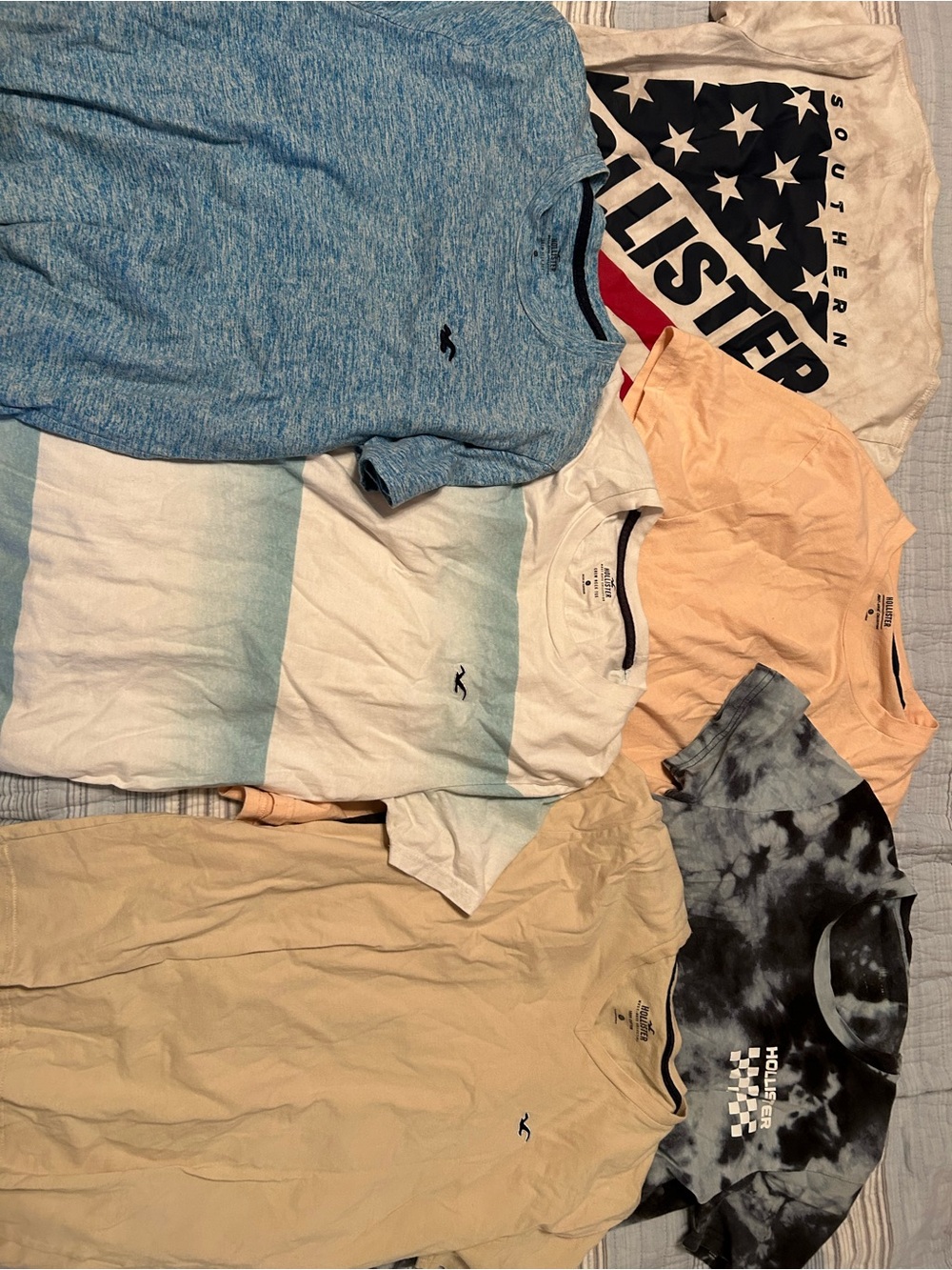 Hollister Assorted SIX Tee Lot - Blue, Peach, Cream, Tie-Dye